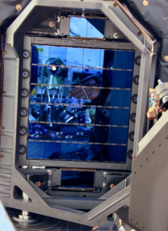 A front view of the focal plane with 36 VIS CCDs and 4 Fine Guidance Sensor CCDs(source: euclid-ec.org, credits: CEA, e2v, Airbus, IAS, APCO)